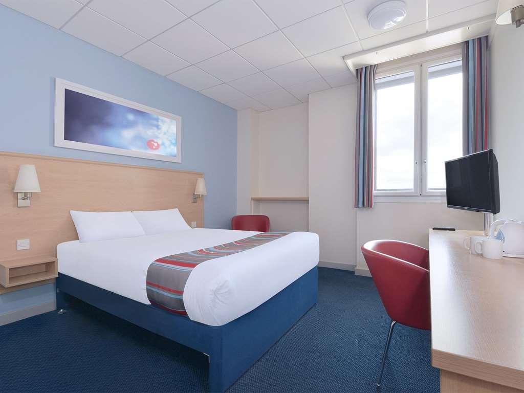 Travelodge Bracknell Quarto foto